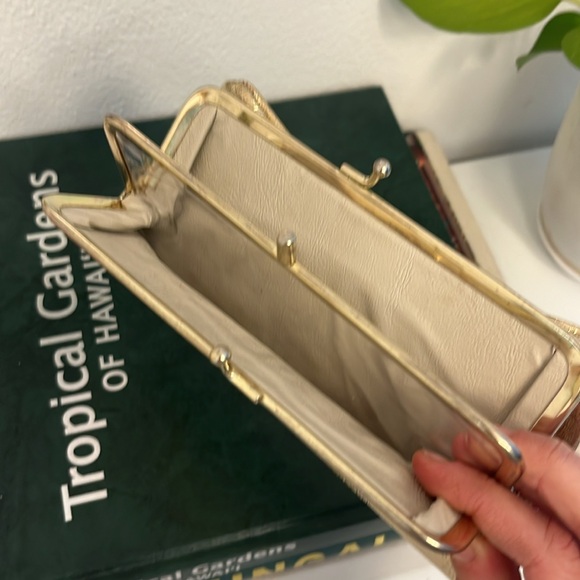 Vintage Gold Clutch - Picture 4 of 9